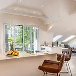 Villa Beatrice By Callsen